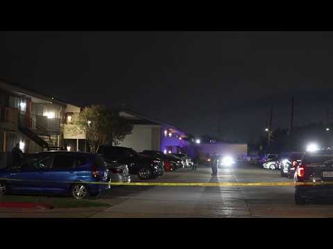 Manhunt underway after man shot at apartment complex