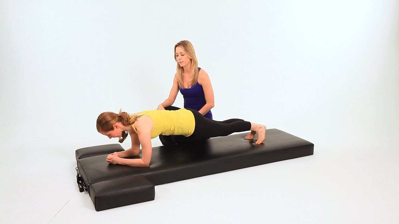 How to Do Serratus PushUps Pilates Workout YouTube