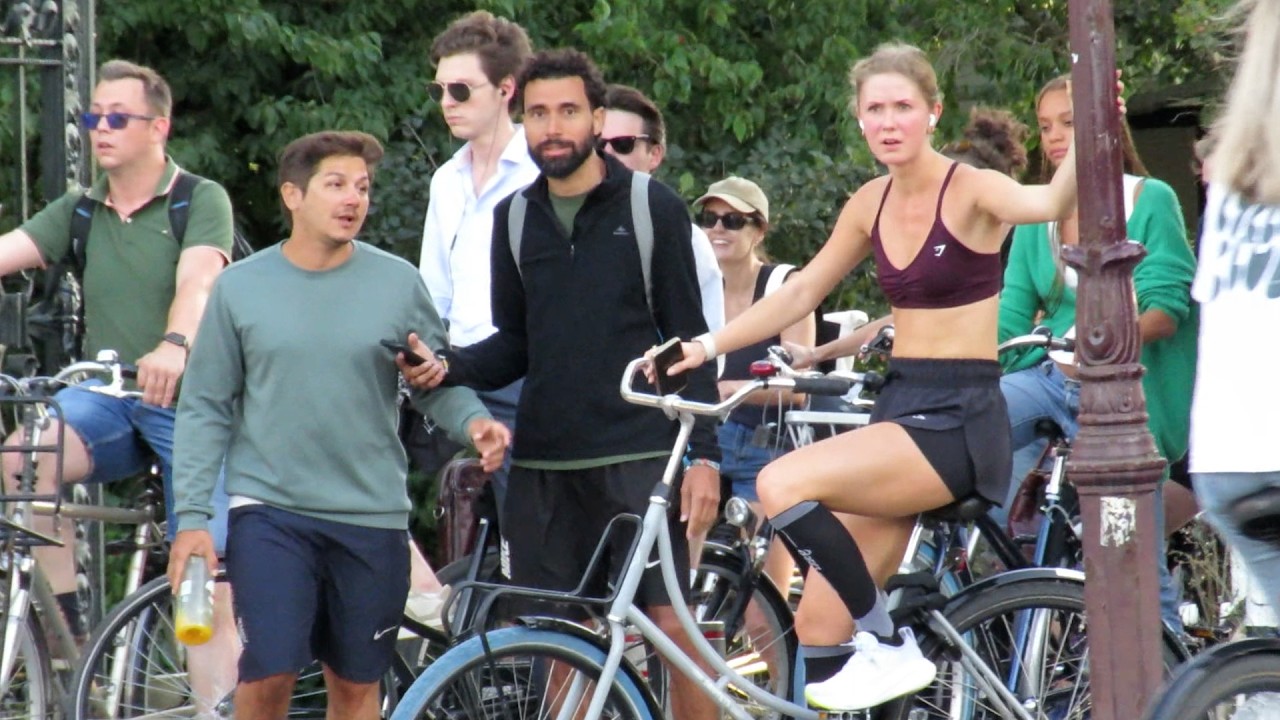 Checking People on Amsterdam´s Busy Streets | Unaware Close-Ups @ Summer 2026