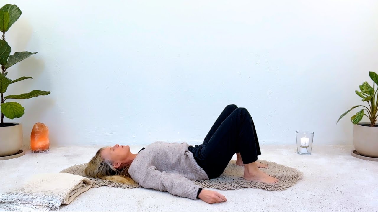 Liggande Flöde för Lugn & Ro | Sensing Yoga