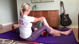 Living Room Series- How to work TFL & Piriformis in Thai Massage