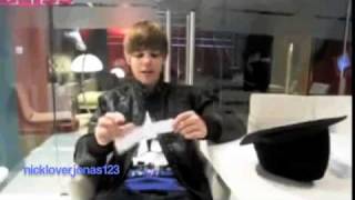 Justin Bieber answering questions from fans!