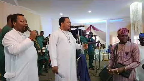 Adegbodu Twins live at Ile ife for installation and coronation of Gbenga Omisogbon olu omo iraye ife