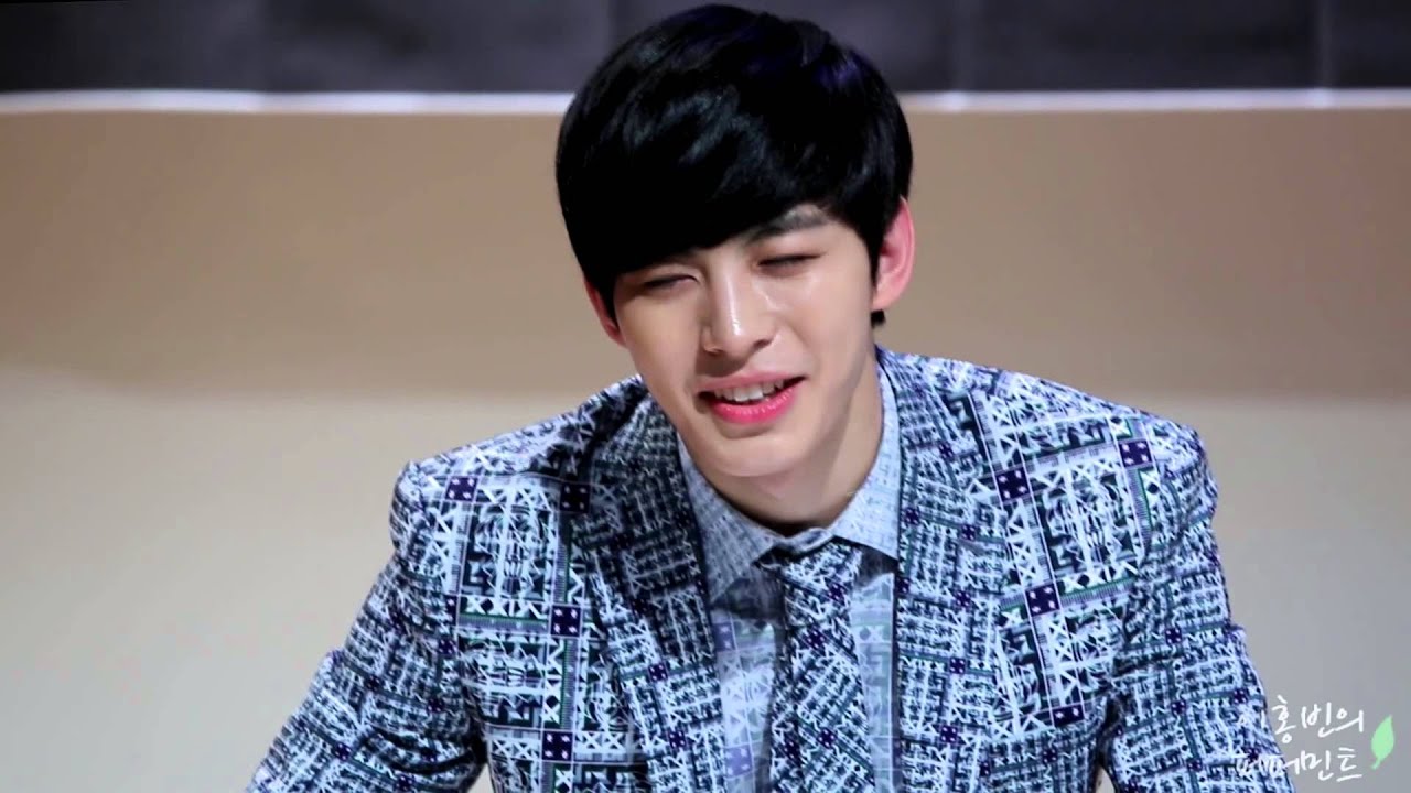 131208 센트럴강남 팬싸인회 홍빈 :: 예쁜 웃음 콩