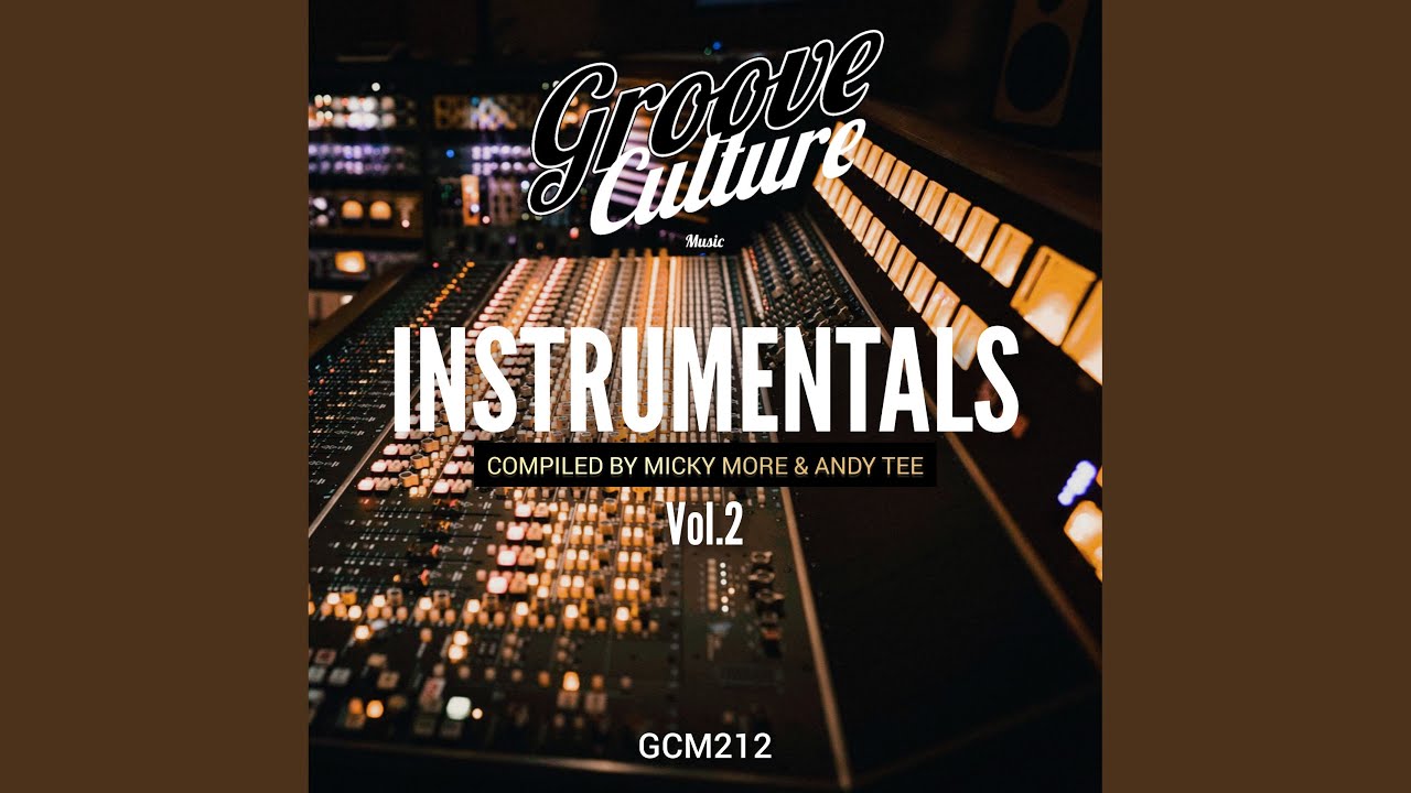 Midnight Interlude (Micky More & Andy Tee Instrumental Mix) auf YouTube ansehen