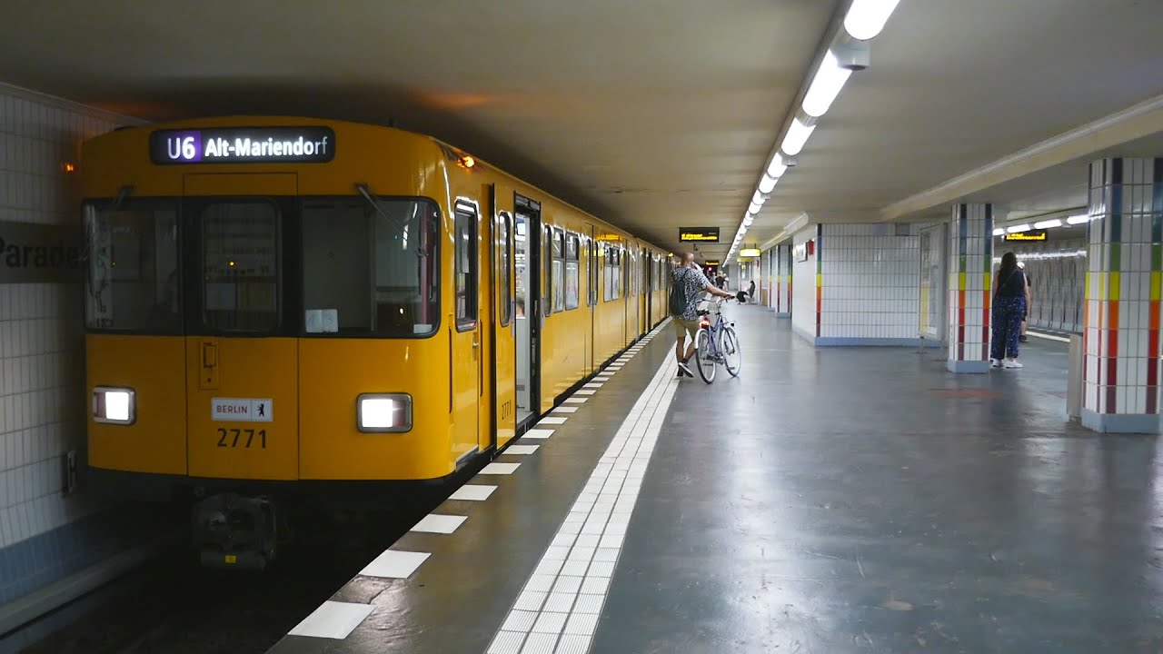 U-Bahn Berlin Ein und Ausfahrt F-Drehstromer mit 2770/2771 in Paradestraße U6 [HD]