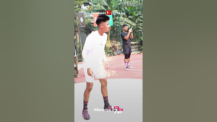 Yang lempar bola siapa guys? 🤣 #mashazard #footballchallenge #Salto