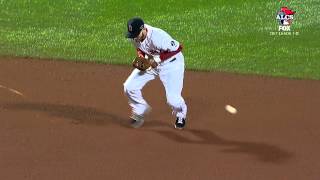 2013/10/14 Peralta reaches on error