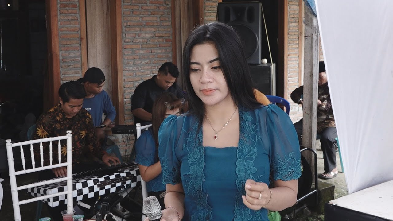 Cinta di ujung sebrang  -  Yanti mahardika baginda musik