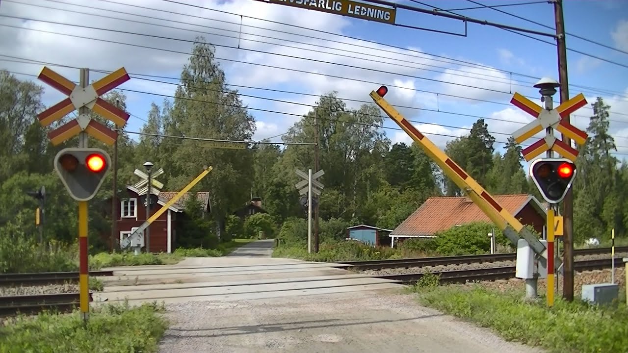 Spoorwegovergang Kilafors (S) // Railroad crossing // Järnvägsövergång