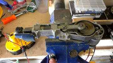 how a reciprocating saw works