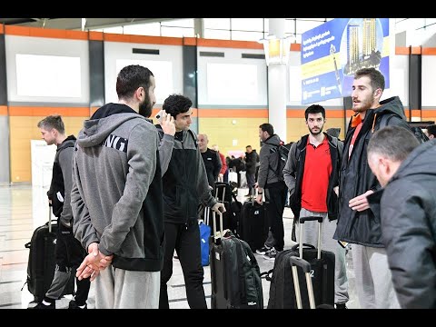 სერბეთიდან დაბრუნებულ საქართველოს კალათბურთელთა ნაკრებს აეროპორტში დახვედრა მოუწყვეს