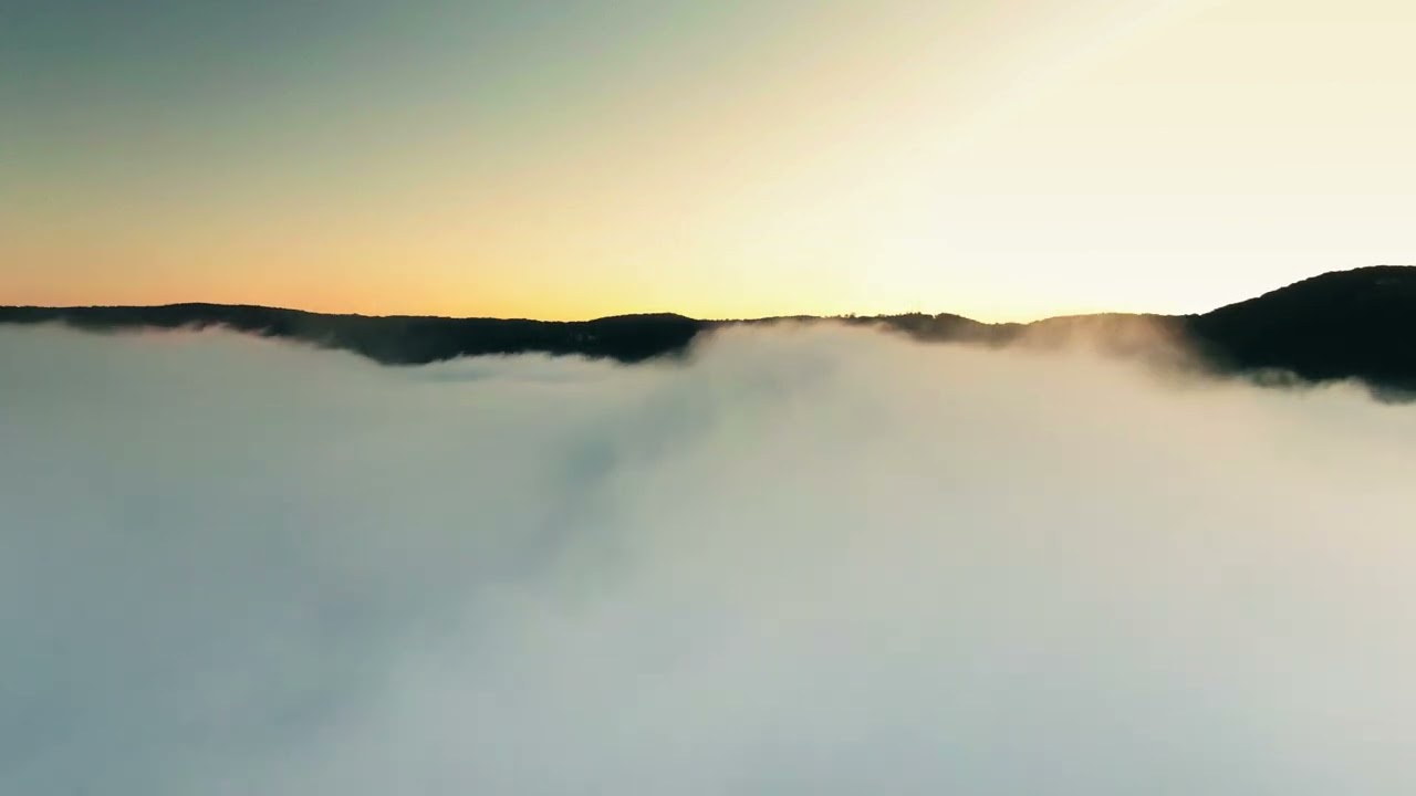 4K Video (Ultra HD) Free Motion Picture Cloud//Sky View of Cloud