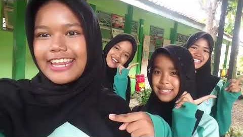 TUGAS INFORMATIKA KELAS 9F MEMBUAT VLOG