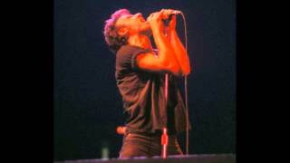 Video thumbnail of "27. Because The Night (Bruce Springsteen - Live At The Roxy Theatre 7-7-1978)"