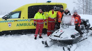 Bli med ambulansen på Ål og Ål Røde Kors Hjelpekorps ut på øvelse i skiløypa