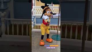 Disneyland Con Maximiliano El Hijo De Goofy Max Goofy