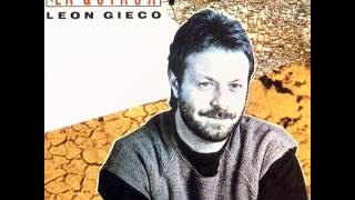 Video thumbnail of "Leon Gieco - Príncipe Azul"