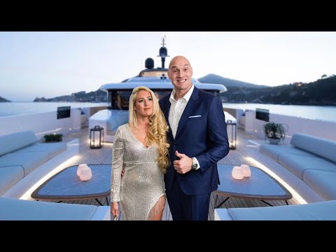 Video: Tyson Fury Nettoværdi: Wiki, Gift, Familie, Bryllup, Løn, Søskende