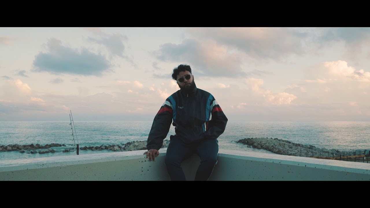 Tonton GROS MO - AÏE AÏE AÏE di YouTube