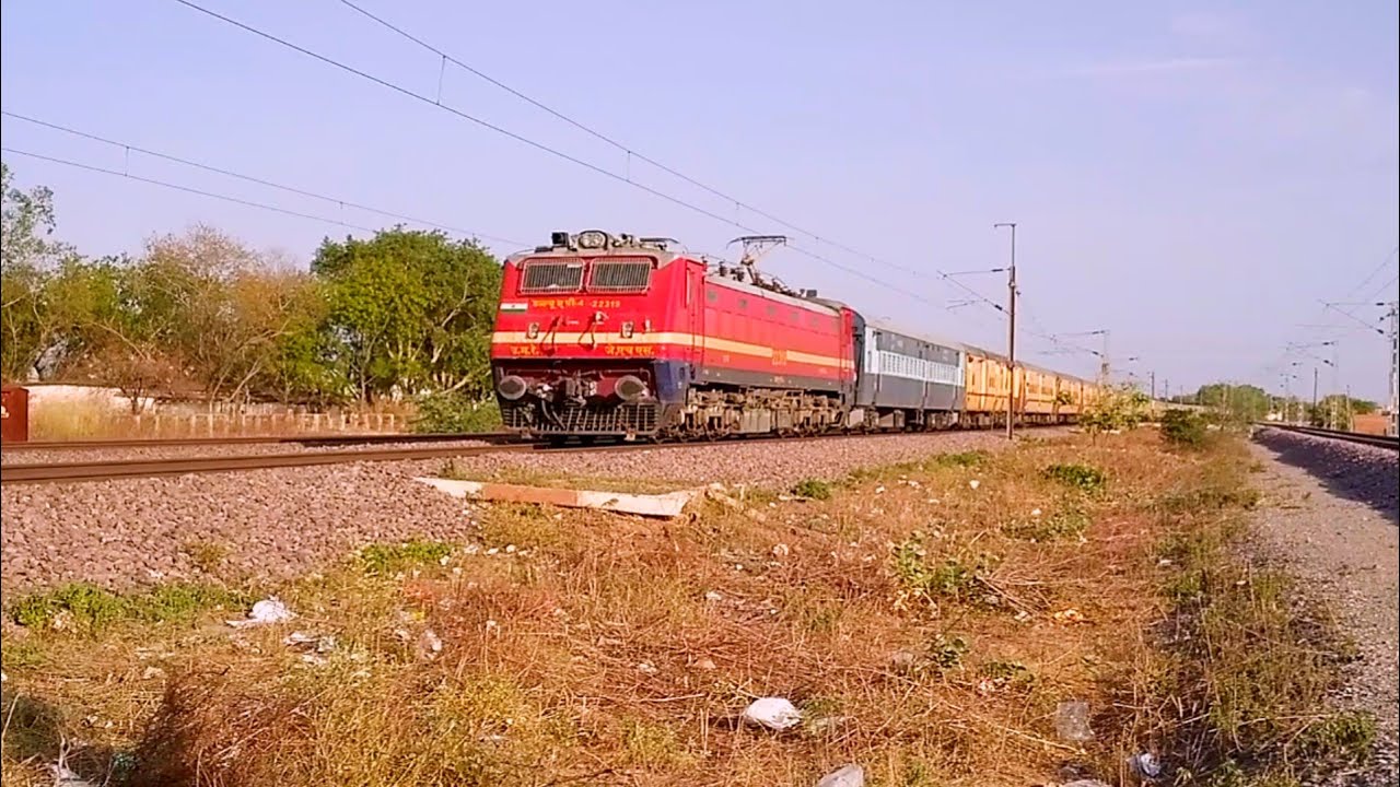 Indian Railway Express trains...@railgaadi0207 - YouTube