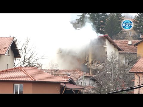 Издирват се двама
