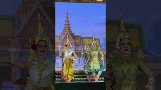 របាំព្រះរាជទ្រព្យឬល្ខោនហ្លួង