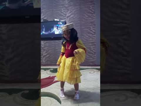 Казахский танец на зарубежную музыку