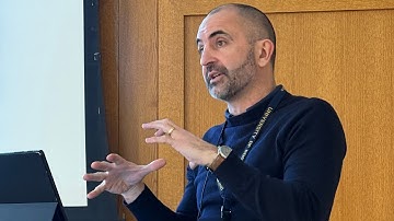 Electrophysiological investigations of natural speech and language processing in the human brain