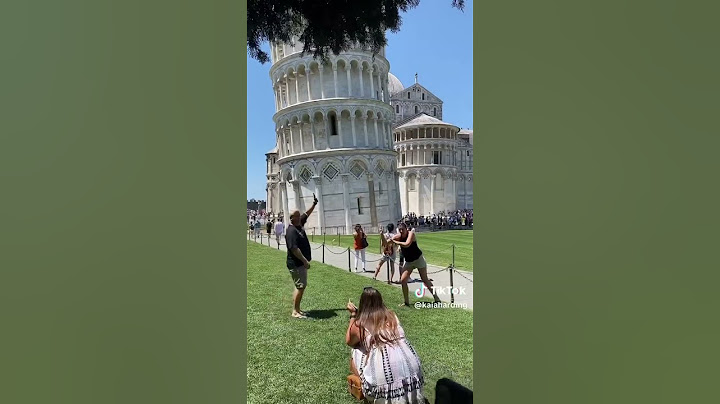 Leaning Tower Of Piza! 🇮🇹 #shorts