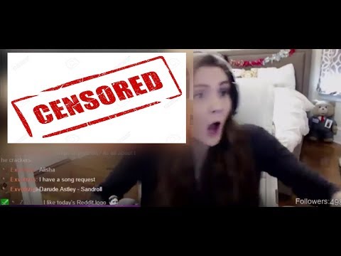 Twitch Streamer Shows Ass
