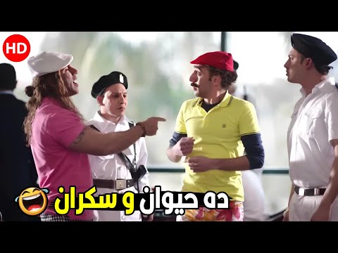 هو ضرب كورة الجولف كسرة الازاز و بس كده يا حضرة الظابط هتموت ضحك من هجرس لما حبس جوني
