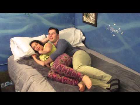 Como se abraçar em colher com o Cuddle Up To Me