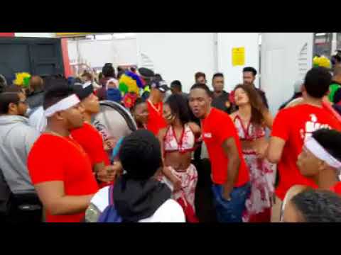 Ambiance faya mauricienne avant le match contre les Seychelles jeudi devant le stade George