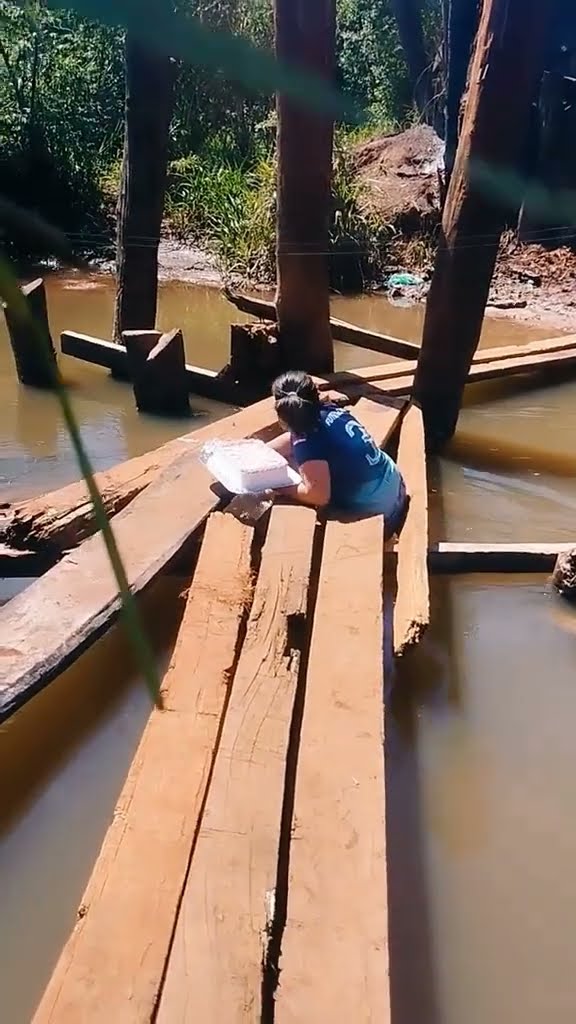 Cakes Go Crashing Into River || ViralHog