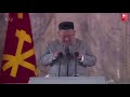 بالفيديو.. زعيم كوريا الشمالية كيم جونغ أون يبكي ويعتذر من شعبه
