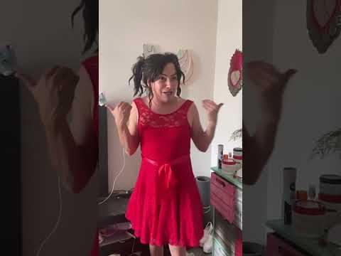 Cuando te enojabas con tu mamá porque elegía tu ropa para la fiesta y no te gustaba