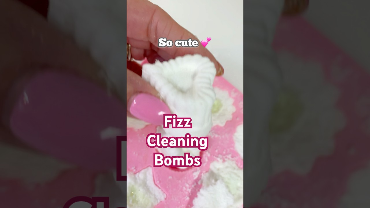 Fizzing cleaning bombs for sinks & toilets 