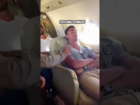 Cristiano Ronaldo got pranked in the airplane 😂 #ronaldo #shorts