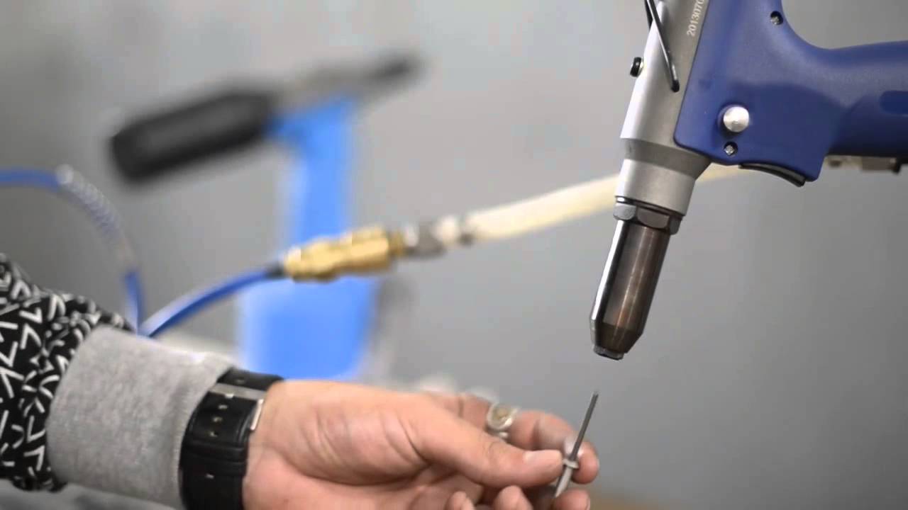 Remachadora Neumatica AR1100 - YouTube