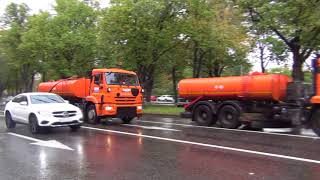 Четыре поливалки одновременно глонасили  залитую дождём улицу Косыгина