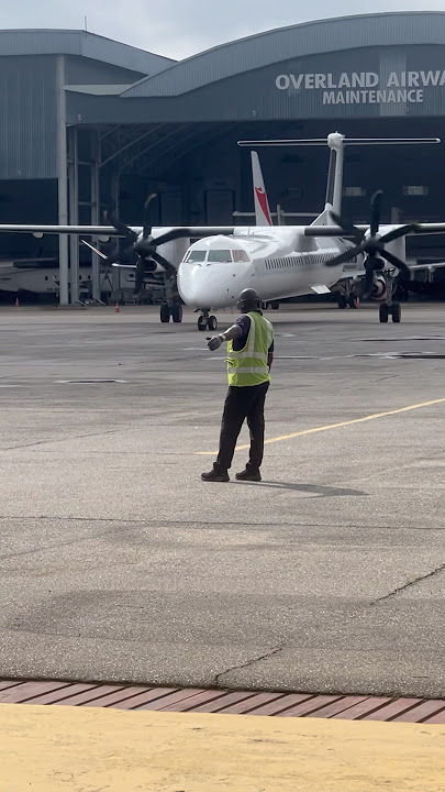 Dash 8 Q400 aircraft #aviation #beautiful #taxi