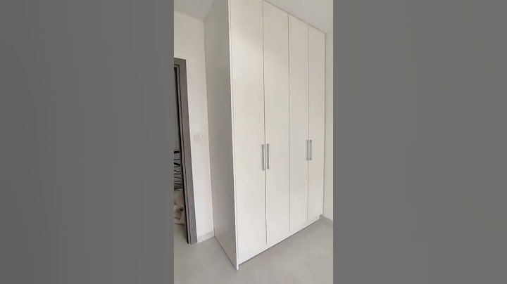 Pour maximiser les rangements , un placard a été intégré dans la chambre parentale .