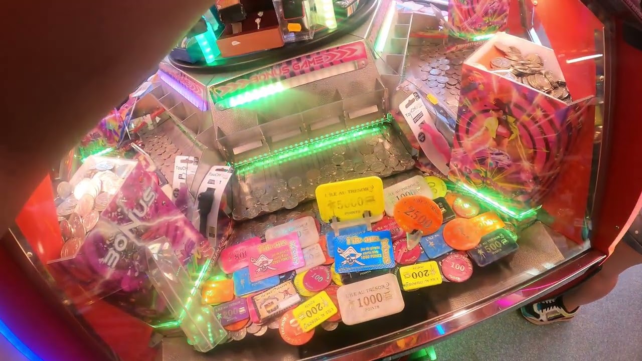 Machine Pousse pieces L'ile aux trésors 2 à beau land park à saint hilaire de riez épisode 2/2 S1