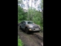 4runner 215 выбирается из грязи