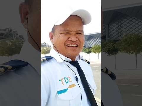 Seragam Sopir Bus Pariwisata: Lebih dari Sekadar Pakaian, Sebuah Representasi Profesionalisme dan Keselamatan