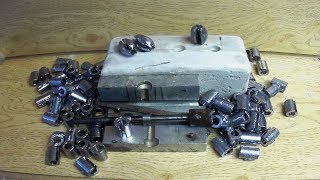 Самодельная форма для отливки грузил из свинца, на рыбацкие сети. Самодельная форма для отливки грузил из свинца, на рыбацкие сети.