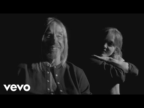 Clio, Iggy Pop - L'appartement (en duo avec Iggy Pop) (Clip officiel)