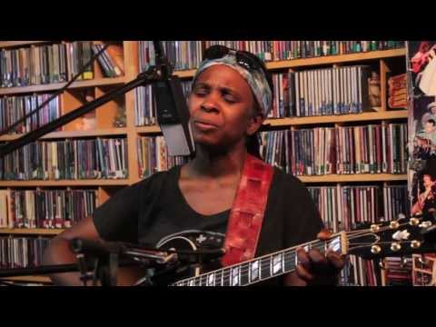 Ruthie Foster Performs Live On "PLEASE STAND BY" KPIG 4/12/13