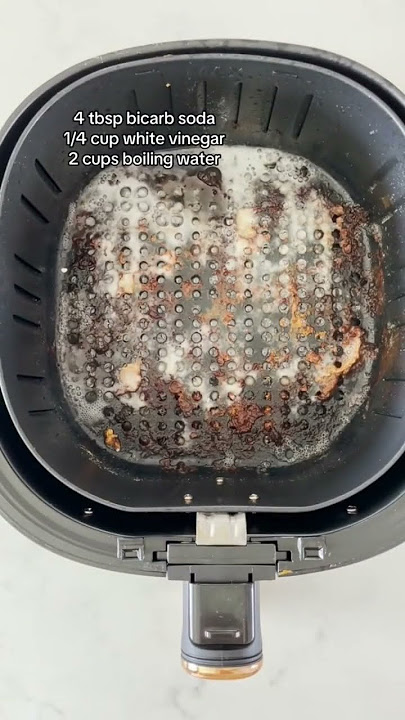 How to remove the Cosori air fryer basket, This will show you how to  remove and separate the inner basket from the outer basket. #cosoricooks  #airfryeryyum #airfryertips